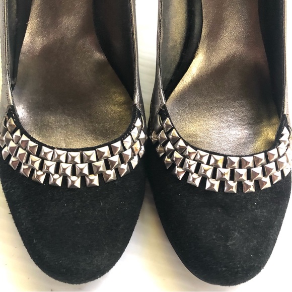 Kenneth Cole Reaction Studded Black Suede Heels Pumps 8 - Picture 3 of 13